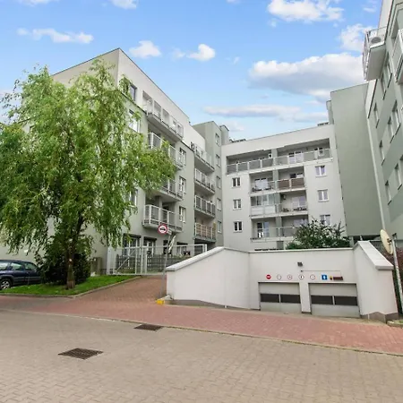 Flora Ursynow 2 Bedrooms & Parking * Warsaw