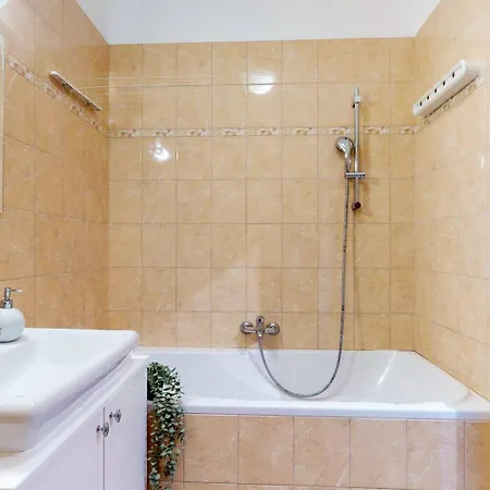 Flora Ursynow 2 Bedrooms & Parking Апартаменты