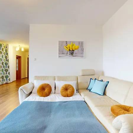 Flora Ursynow 2 Bedrooms & Parking Apartament