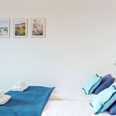 Flora Ursynow 2 Bedrooms & Parking